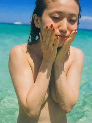 大岛优子性感诱惑写真