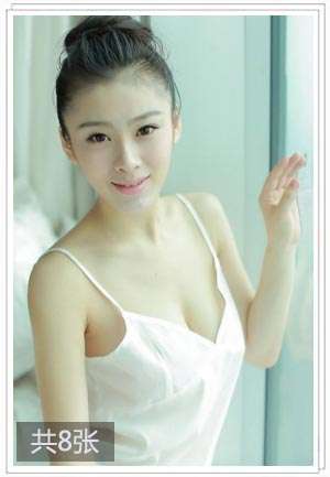 亲吻小妹妹虽令她舒服,但竟然……