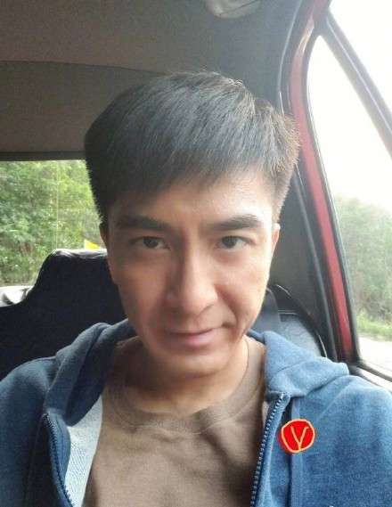 马国明风波后首发文 网友：好好工作越来越好