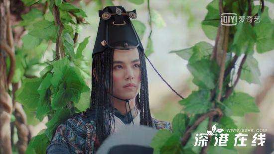 《新白娘子传奇》热播 廖鹏飞变身“彩虹屁”男孩