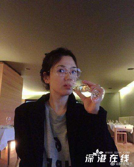 宋慧乔素颜近照 宋慧乔晒旅游近照，笑容甜美