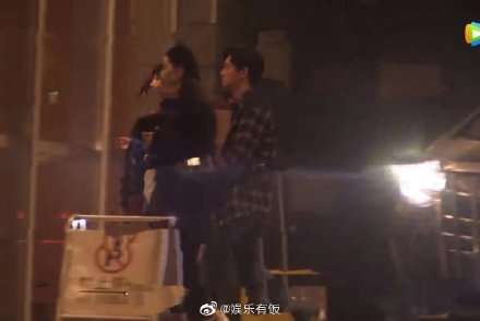 尹正蒋梦婕恋情疑似曝光 两人房车约会再添石锤