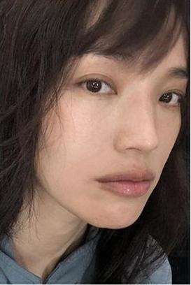 出道23年终于剪刘海 舒淇新发型少女感十足