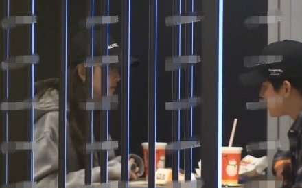 尹正蒋梦婕恋情疑曝光 二人一同用餐气氛融洽