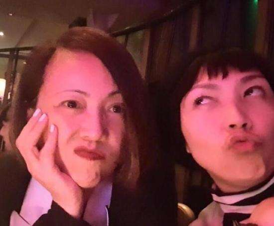 陈洁仪否认与邓萃雯出柜：都是网上的人在乱讲！