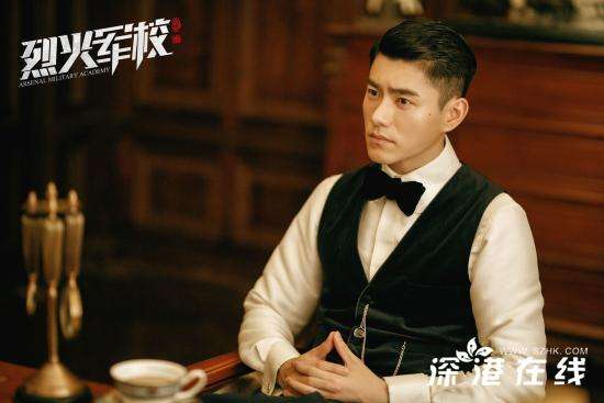 李程彬主演《烈火军校》实力圈粉 戏里戏外反差萌