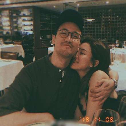 曾国祥晒婚纱照宣布结婚喜讯：感谢每位祝福我们的人