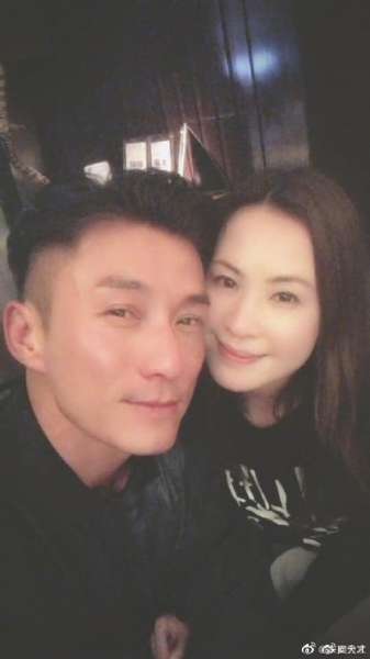 TVB演员陈山聪今年11月1日婚宴 女方从事美容业