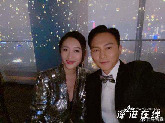 张智霖李小冉16年后再同框 男神女神颜值不变