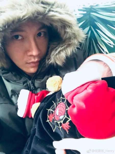 张柏芝绯闻男友何孟怀发文称“超级奶爸” 为了吸引眼球？