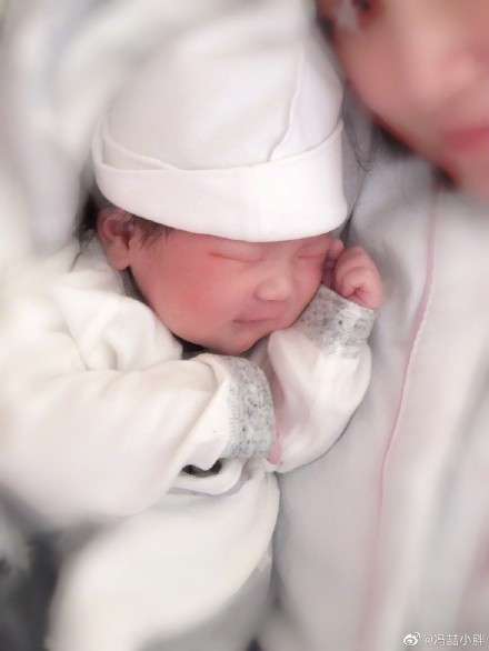 奥运冠军冯喆宣布得女喜讯：欢迎小天使来残酷的世界