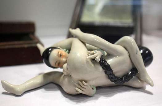 男性与性感美女交配图片
