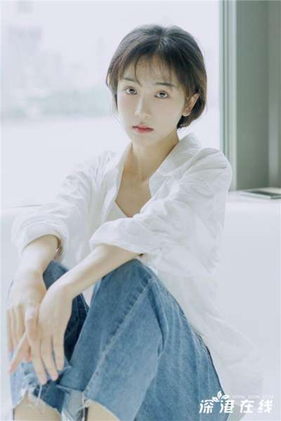 “军训女神”蔡卓音首演《沉默不语的顾小姐》悬疑开播