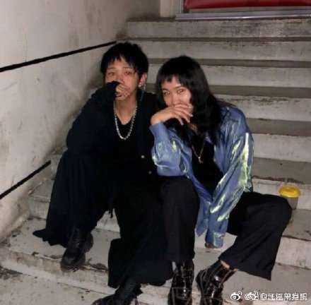 明日之子张嫮目疑家暴 女友张珂玄晒出多图佐证