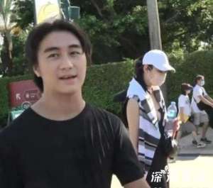 何猷君奚梦瑶守孝期间同游迪士尼 具体怎么回事？