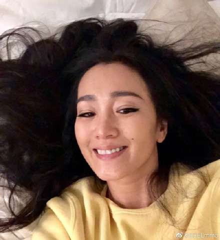 巩俐老公表白妻子：她很有才华 代表着中国当代女性