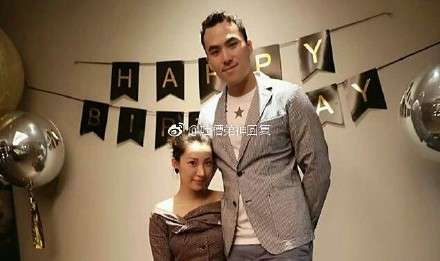 何猷启女友正面照曝光 何猷启女友GiGi背景起底