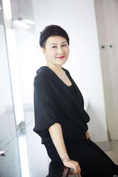 实力派！张凯丽《完美关系》收官 霸气大佬形象狂圈粉