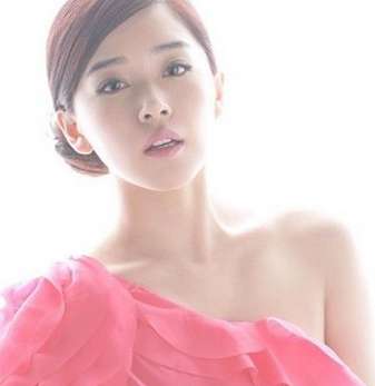  翘臀美胸美女的养成之道