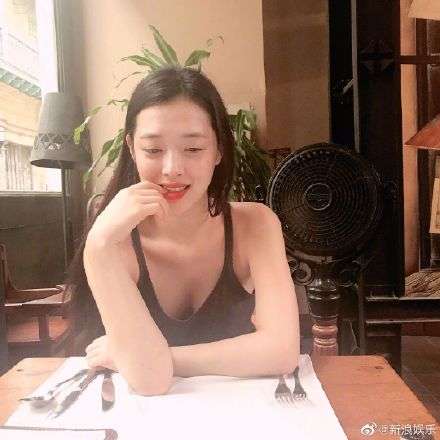韩国女星雪莉去世 警方考虑是否对雪莉进行尸检