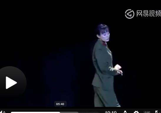 章子怡刘亦菲少年时参加舞蹈比赛曝光 肢体婀娜 稚嫩青涩