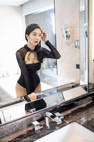 乖乖投降！性感美女Egg尤妮丝制服诱惑满足你警花的幻想