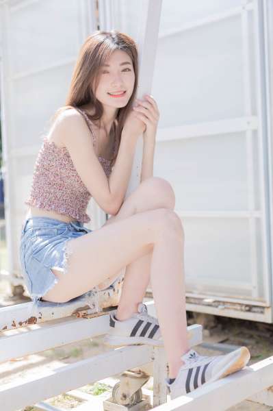 平胸女研究生