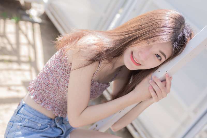 平胸女研究生