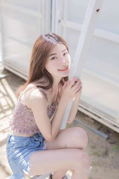 平胸女研究生