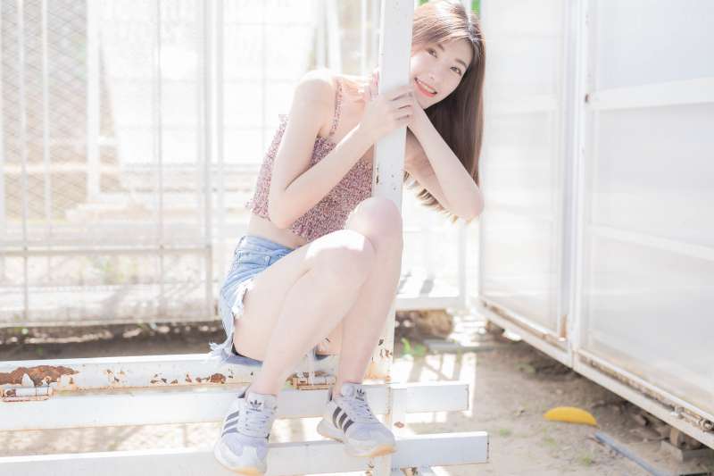 平胸女研究生