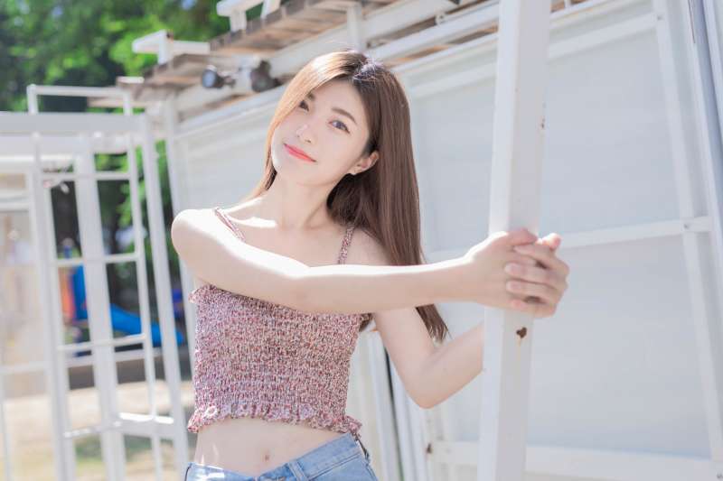 平胸女研究生