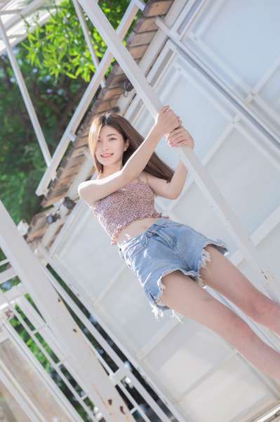 平胸女研究生