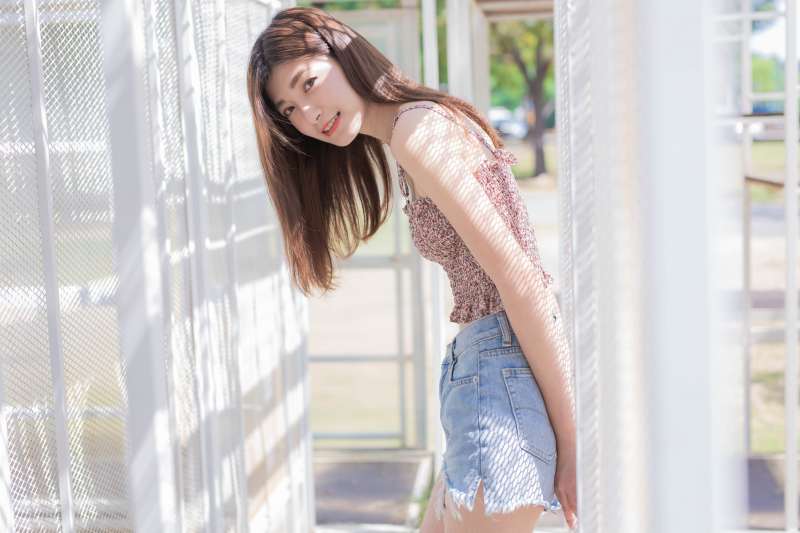 平胸女研究生