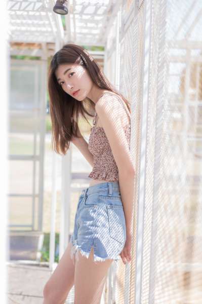 平胸女研究生
