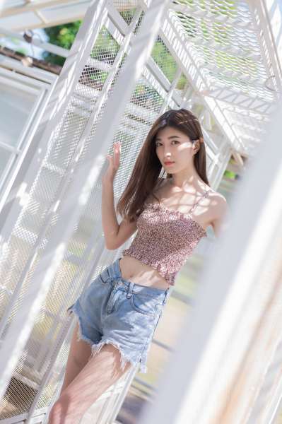 平胸女研究生