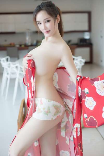 宅男女神周妍希罗裘薄纱半遮爆乳完美娇躯勾死人