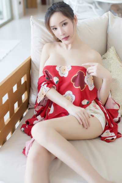 宅男女神周妍希罗裘薄纱半遮爆乳完美娇躯勾死人