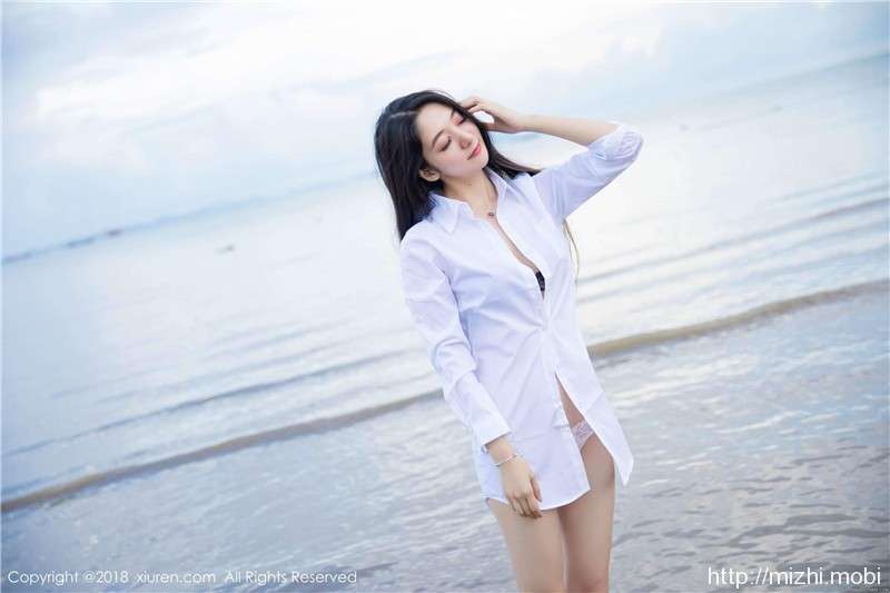 嫩模小热巴海边唯美写真