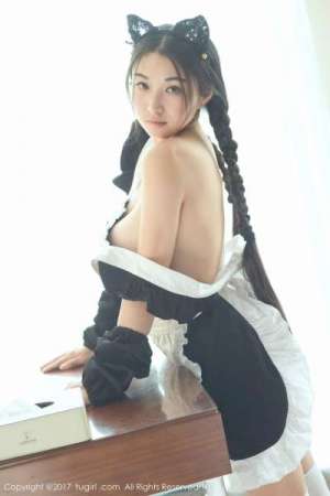盼盼已鸠 - 透明旗袍和日系女仆装 写真图片