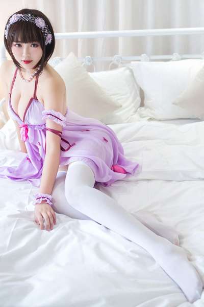 美娇娘纳砂~硕大巨乳呼之欲出