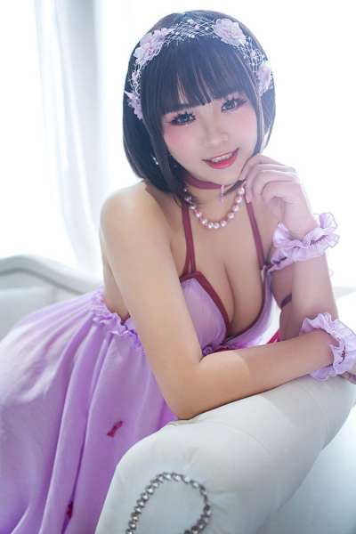 美娇娘纳砂~硕大巨乳呼之欲出
