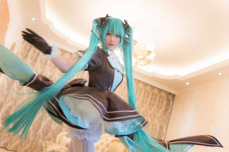清纯妹子初音未来~丝袜秀美腿