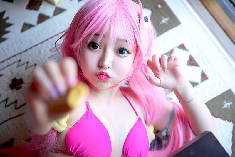 童颜巨乳柳侑绮~写真大秀巨乳