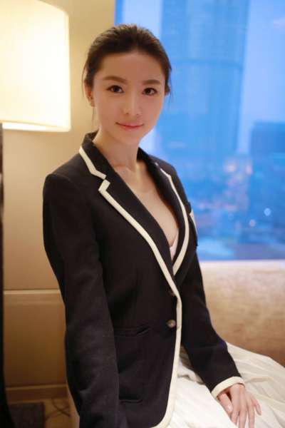 标准宅男女神御姐慕羽茜私房柔美