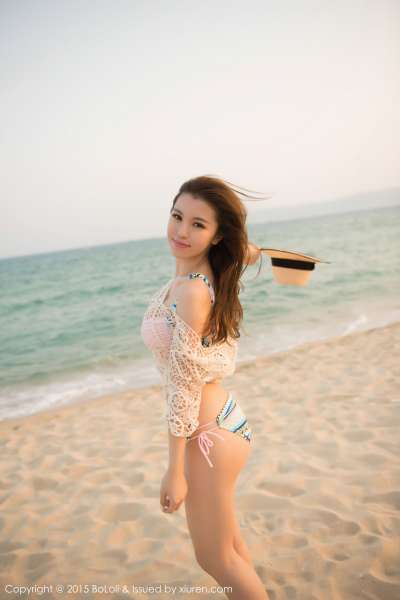 清纯美女刘娅希三亚旅拍写真图片