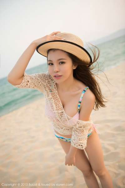 清纯美女刘娅希三亚旅拍写真图片