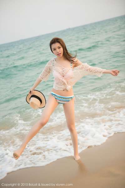 清纯美女刘娅希三亚旅拍写真图片