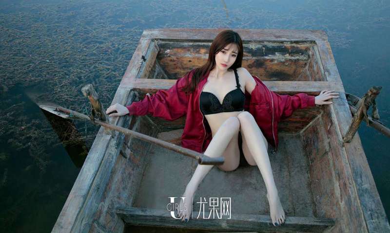楚楚动人的林琳 一半沙漠一半水