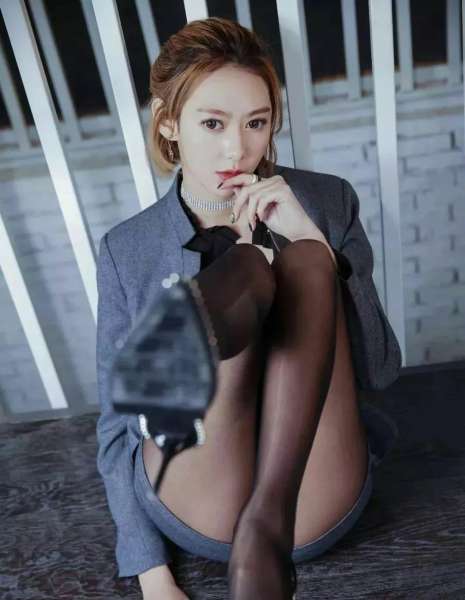 腿控+萝莉