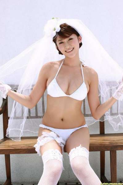 婚纱配情趣丝袜你见过吗